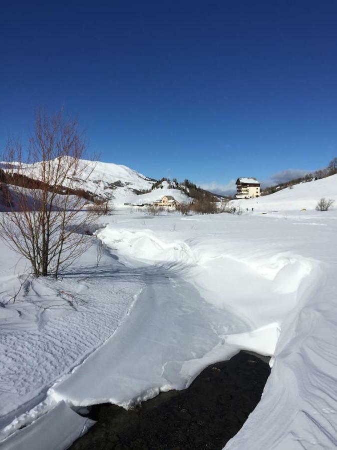 Duplex De Standing, Chalets Des Rennes, Vars 瓦尔 外观 照片